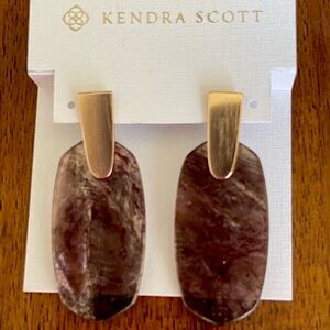 Kendra Scott Aragon drop earrings in amethyst purple stone color and gold. NWT